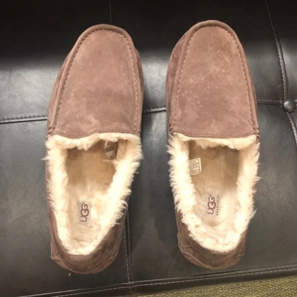 Ugg || Ascot Slippers Size 12